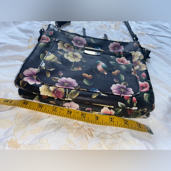 Gently Loved Rosetti Purse- 8+ Compartments/💯Functional, Flowers & Hummingbirds - Picture 7 of 16
